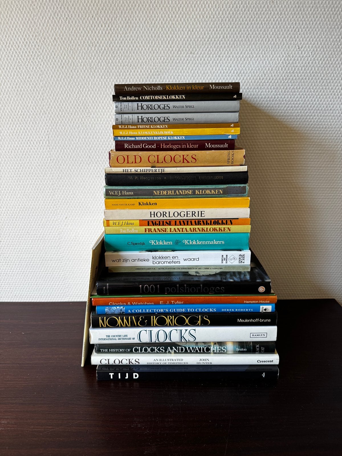 29 Oude Boeken over Antieke Klokken, Barometers en Uurwerken, Ophalen of Verzenden