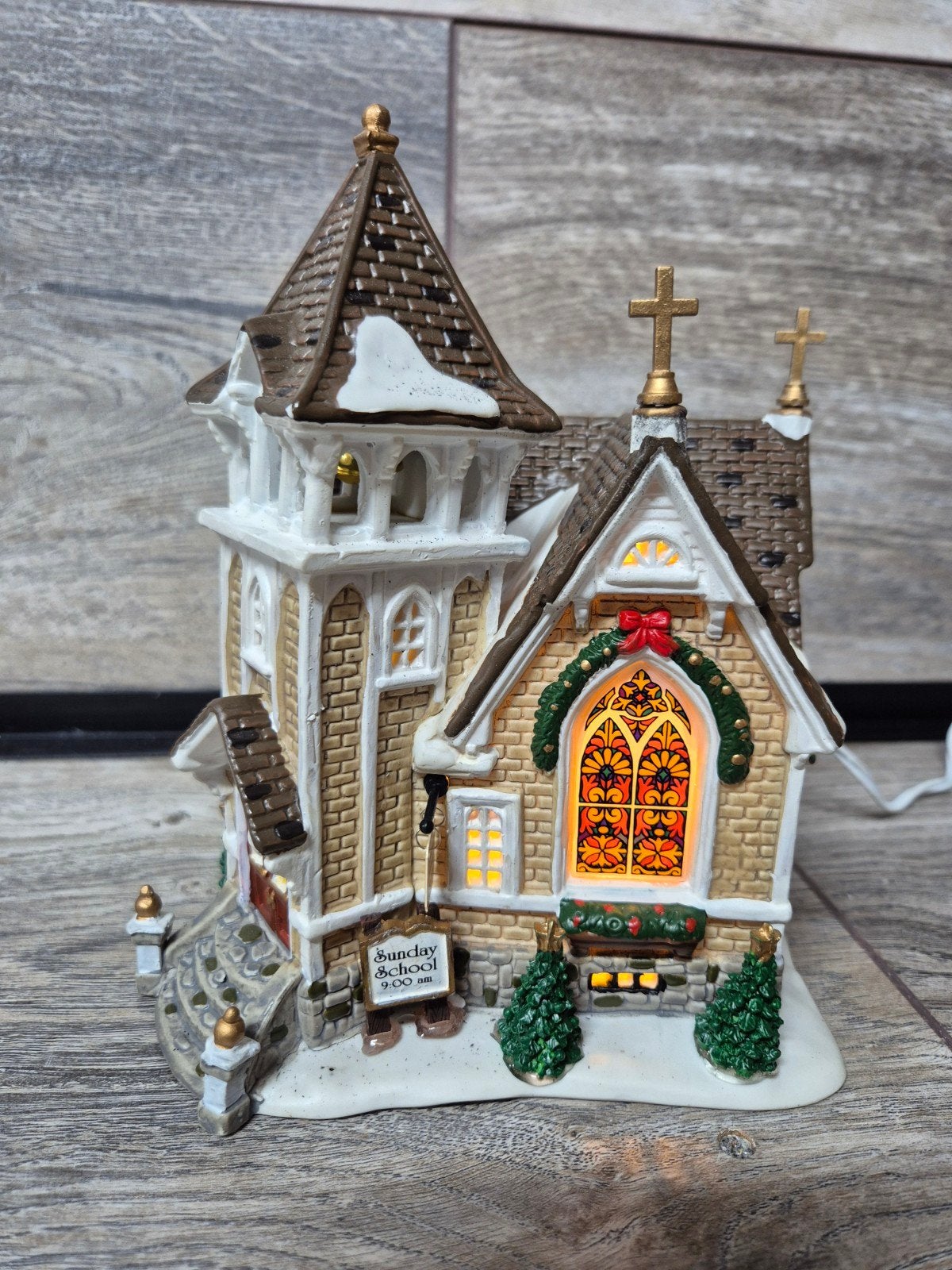Lemax kerk met verlichting kerstdorp kersthuisjes, Ophalen of Verzenden, Zo goed als nieuw