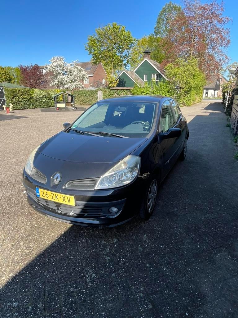 Renault Clio 1.2 TCE 3-DRS 2008 Zwart, Auto's, Opel, Voorwielaandrijving, Euro 5, 535 kg, Zwart