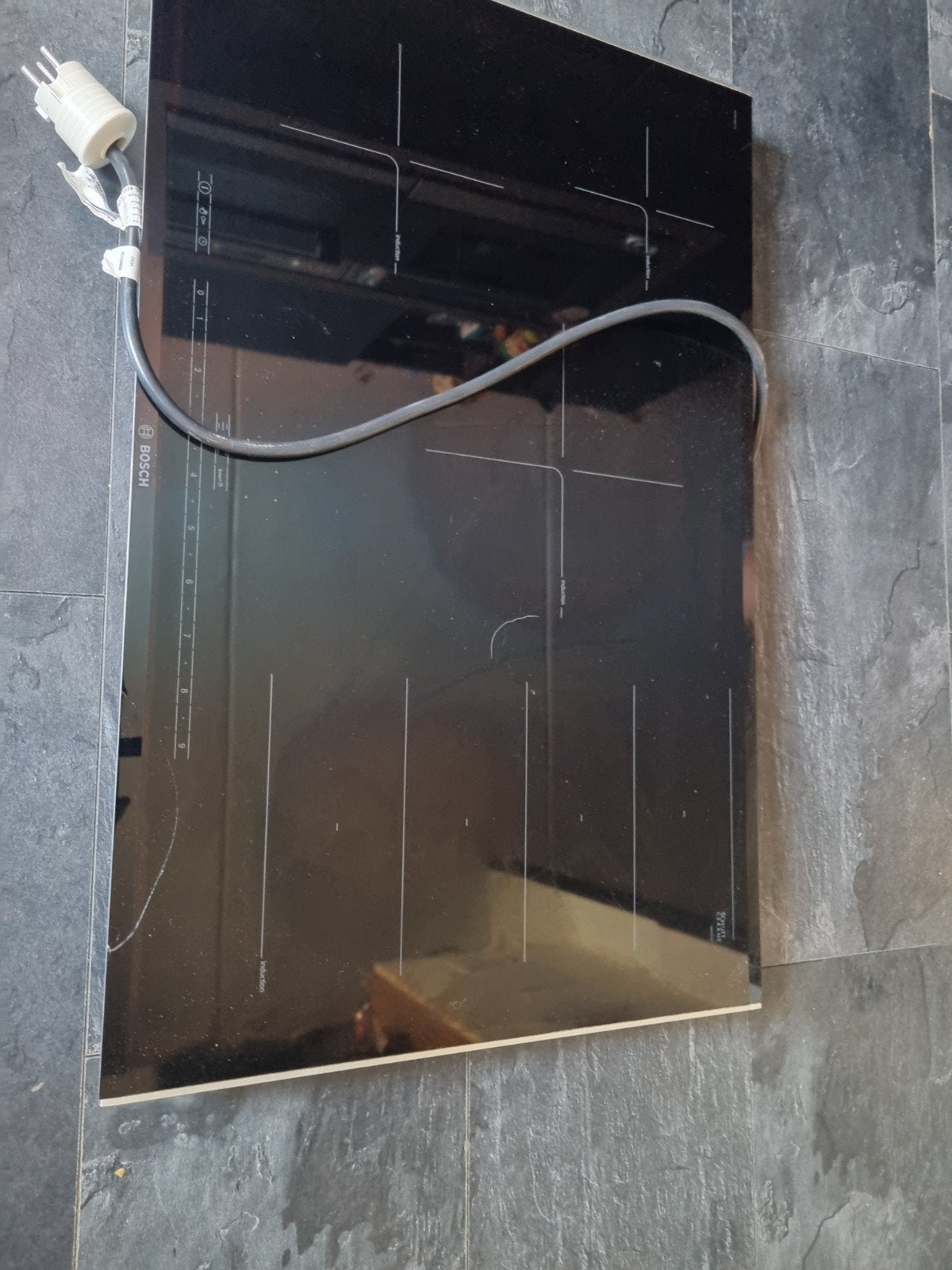 Goedwerkende inbouw inductieplaat met haarscheur, Witgoed en Apparatuur, Kookplaten, Gebruikt, Inbouw, Inductie, 5 kookzones of meer