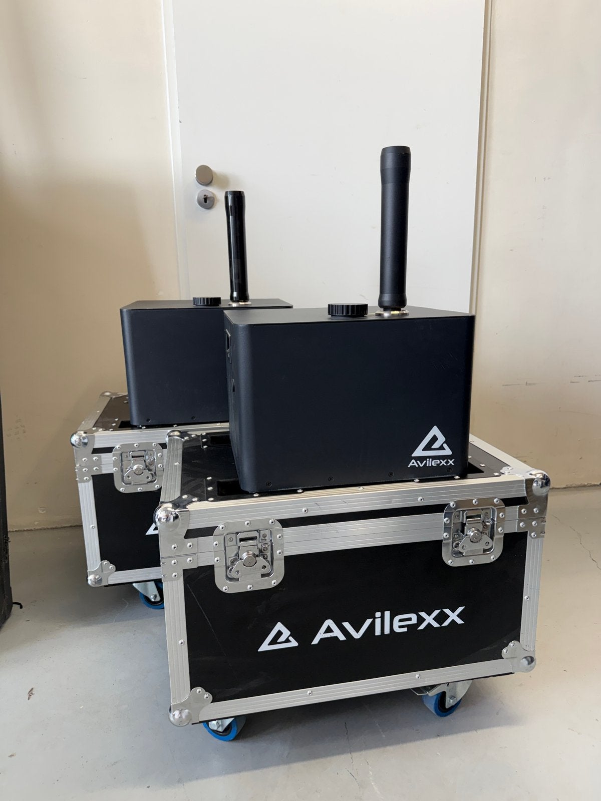 2x Avilexx Sparkus 4 JET + Flightcase | Demo, als nieuw, Ophalen of Verzenden, Zo goed als nieuw, Licht