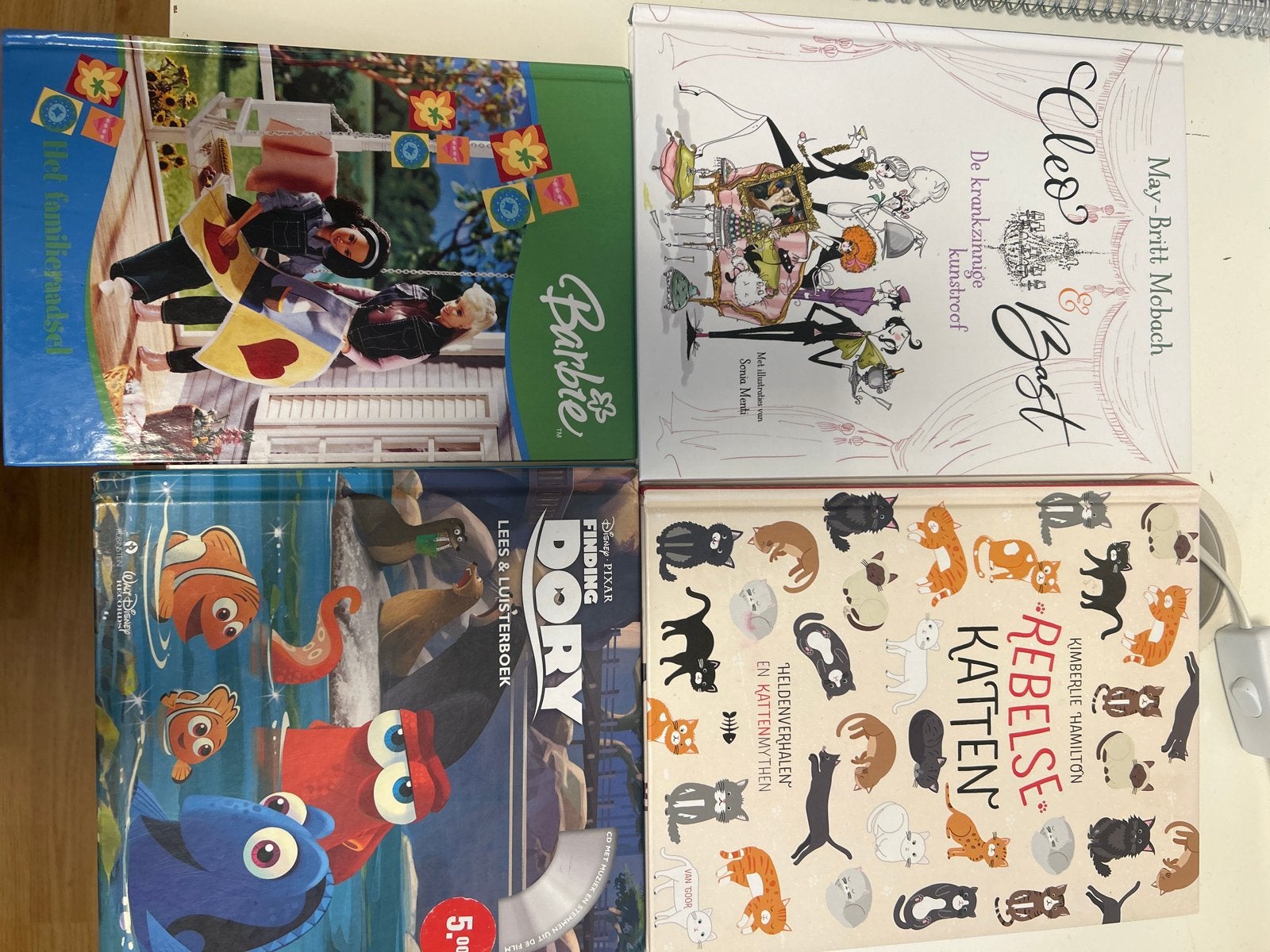 Kinderboeken: Barbie, Finding Dory, Dagboek van een Muts en, Ophalen of Verzenden, Gelezen, Fictie algemeen