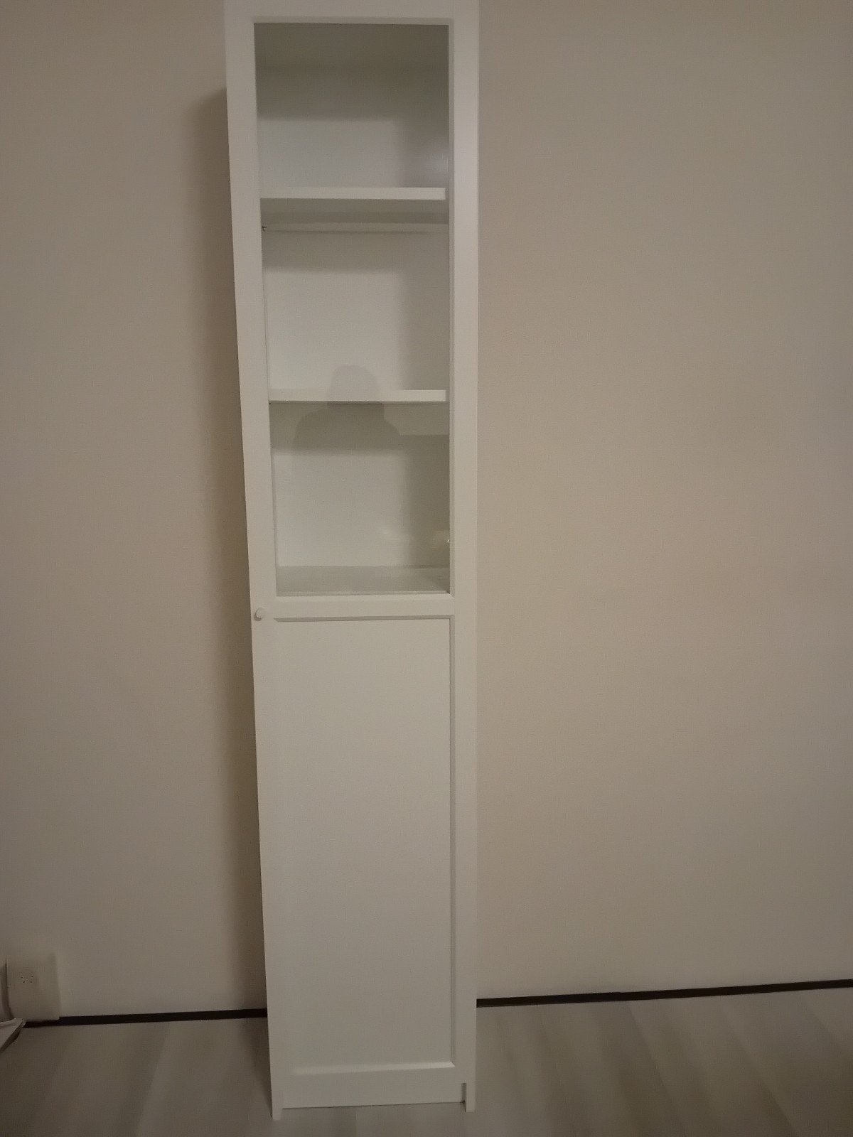 IKEA Billy boekenkast met glazen deur - wit, Minder dan 50 cm, Met deur(en), Modern, functioneel, Ophalen of Verzenden