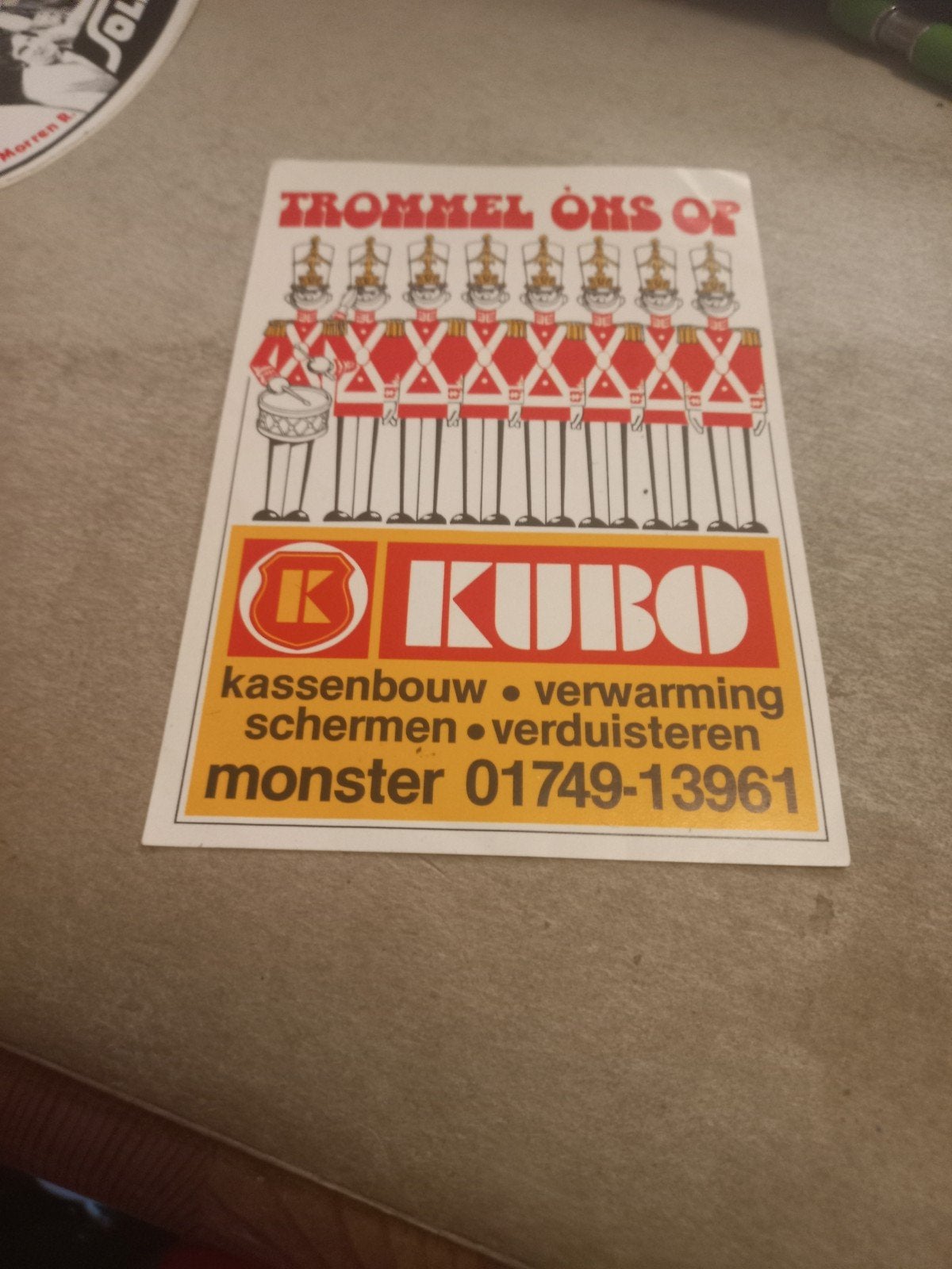 Vintage Kubo Sticker - Trommel Ons Of, Ophalen of Verzenden, Gebruikt