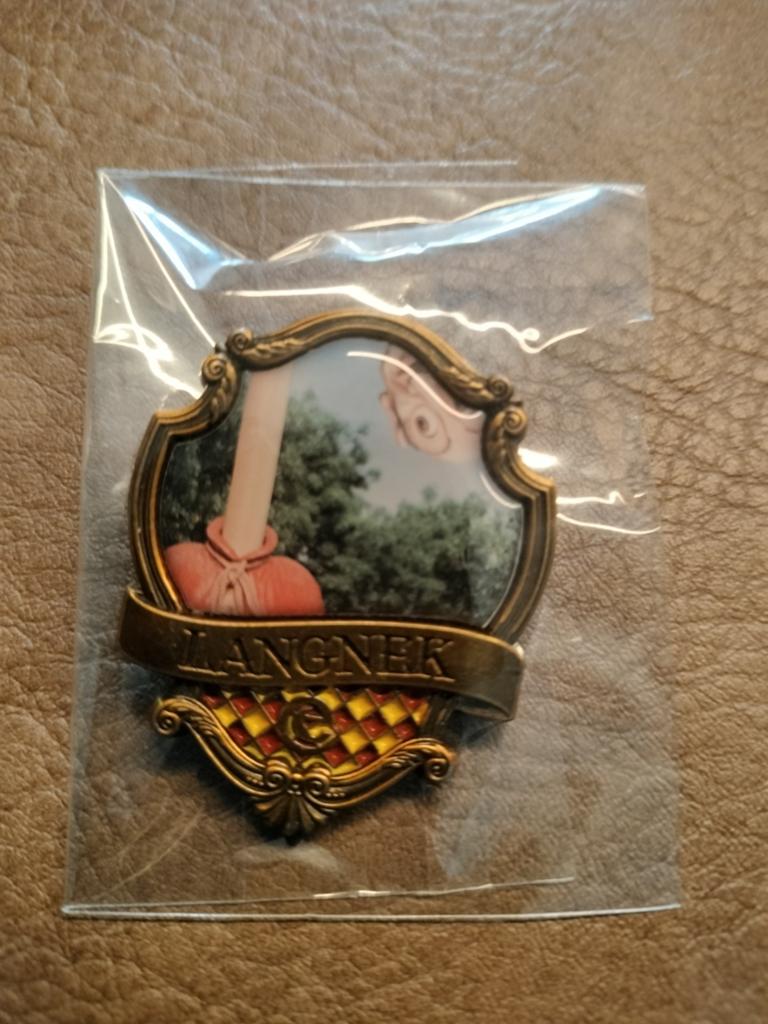 Efteling pin: Ontwerpwedstrijd - Langnek, Verzamelen, Verzenden, Nieuw, Button of Speldje