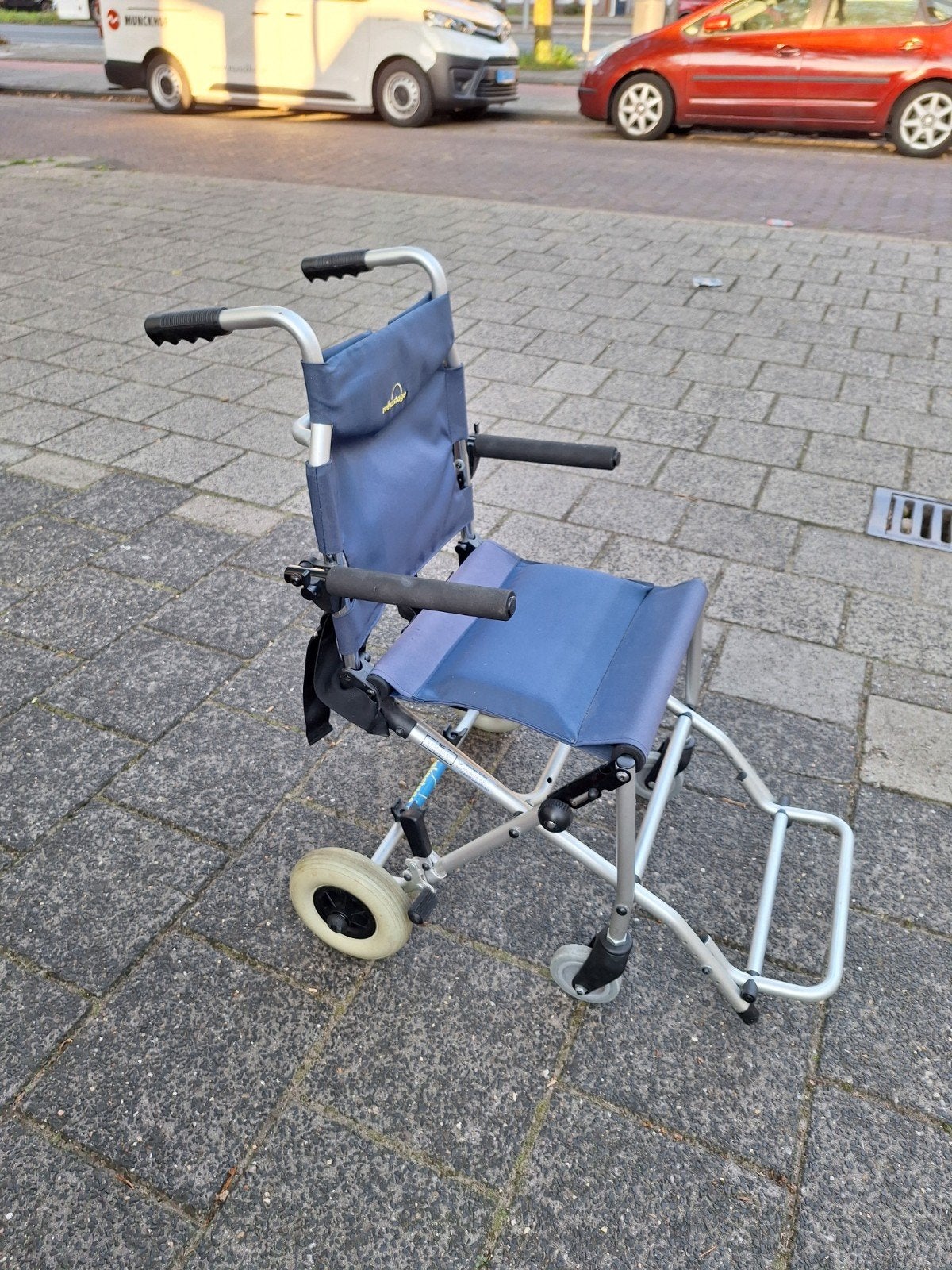 Lichtgewicht inklapbare transport reisrolstoel, Diversen, Rolstoelen, Ophalen of Verzenden, Duwrolstoel