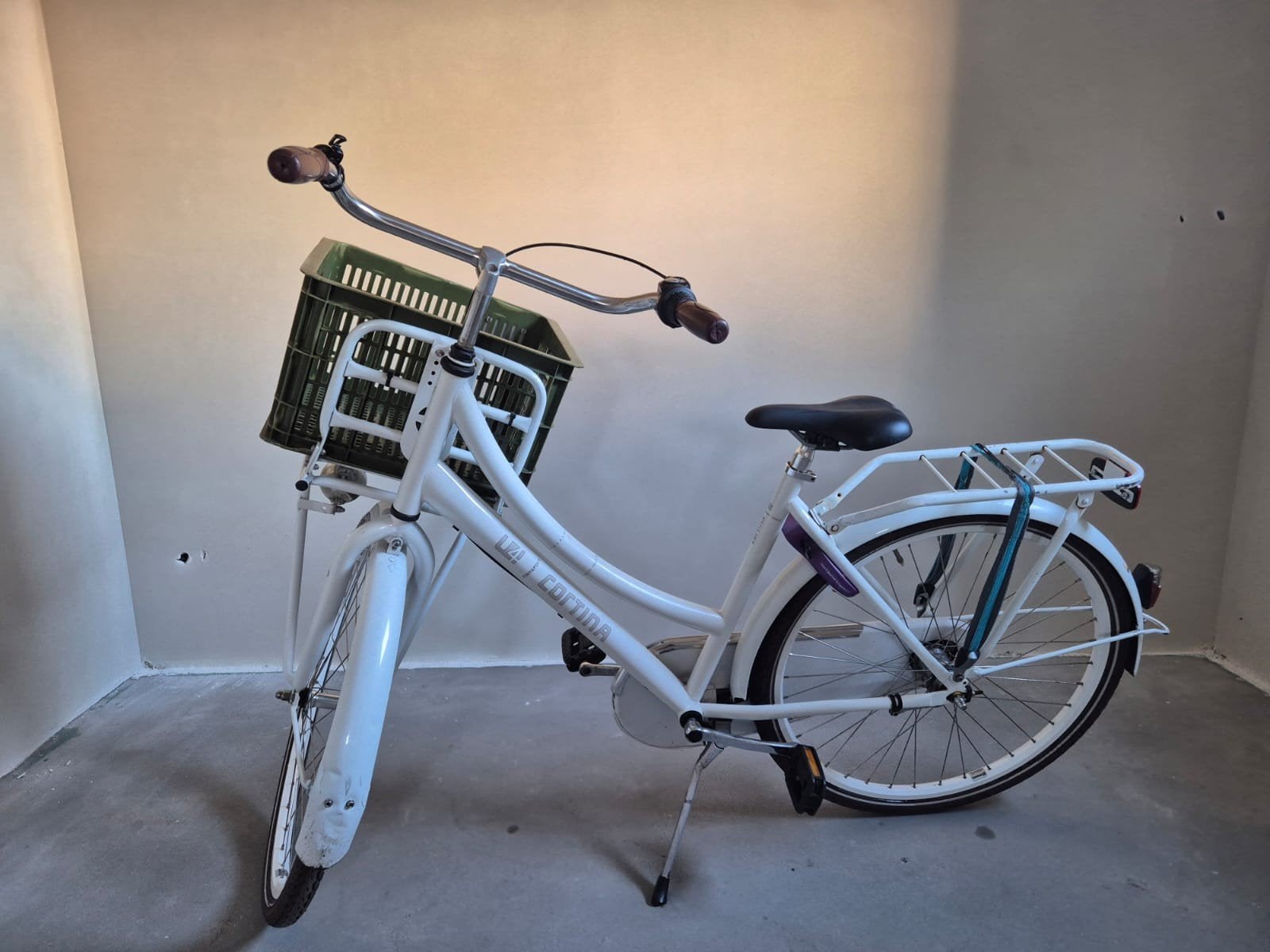 Witte Cortina U4 Transportfiets 26 inch, Fietsen en Brommers, Fietsen | Dames | Damesfietsen, Terugtraprem, Gebruikt, Versnellingen