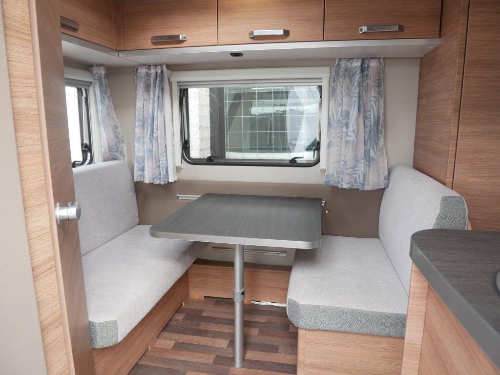 Weinsberg CaraOne 390 QD Incl. voortent, Bedrijf, Treinzit, 750 - 1000 kg, 4 tot 5 meter