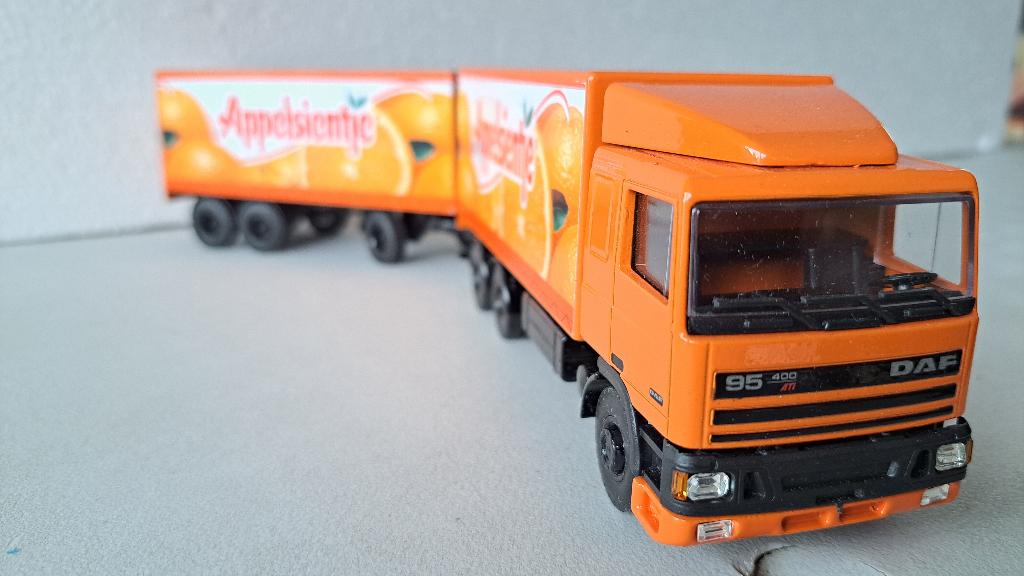 Liontoys Daf 95 400 Ati Appelsientje, Ophalen of Verzenden, Zo goed als nieuw, Bus of Vrachtwagen, Lion Toys