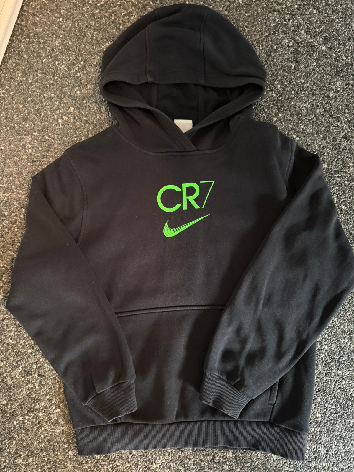 Hoodie Nike CR7 maat L/147-158cm, Kinderen en Baby's, Kinderkleding | Maat 146, Ophalen, Zo goed als nieuw, Jongen, Trui of Vest