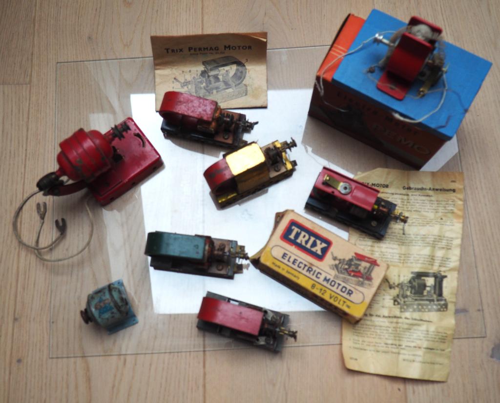 TRIX, Arnold, PEMO, enz Mini motoren voor modelbouw, Antiek en Kunst, Verzenden
