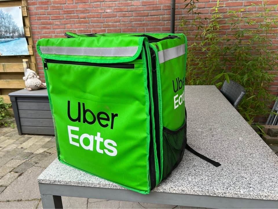 Uber Eats - bezorgtas, Fietsen en Brommers, Fietsaccessoires | Fietstassen, Ophalen of Verzenden, Zo goed als nieuw