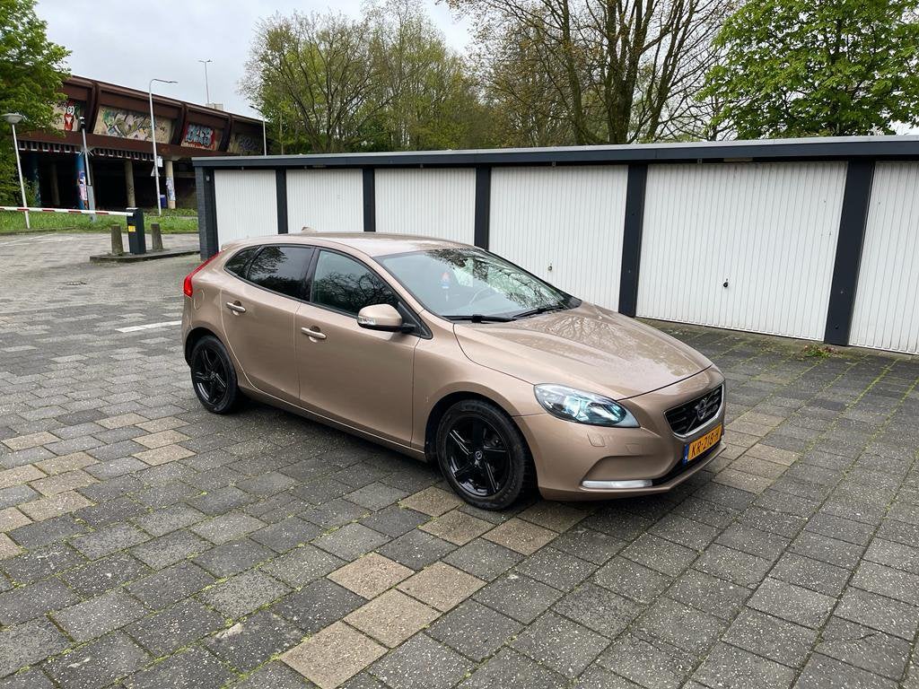 Volvo V40 1.6 D2 115PK 2012 Bruin, Voorwielaandrijving, Zwart, 4 cilinders, Bruin