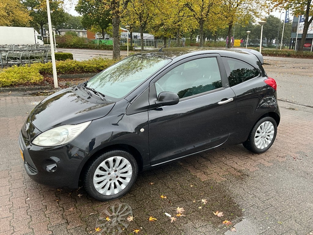 Ford Ka 1.2 69pk 2012 Zwart Titanium XS/S, Auto's, Voorwielaandrijving, Stof, 1242 cc, 4 cilinders