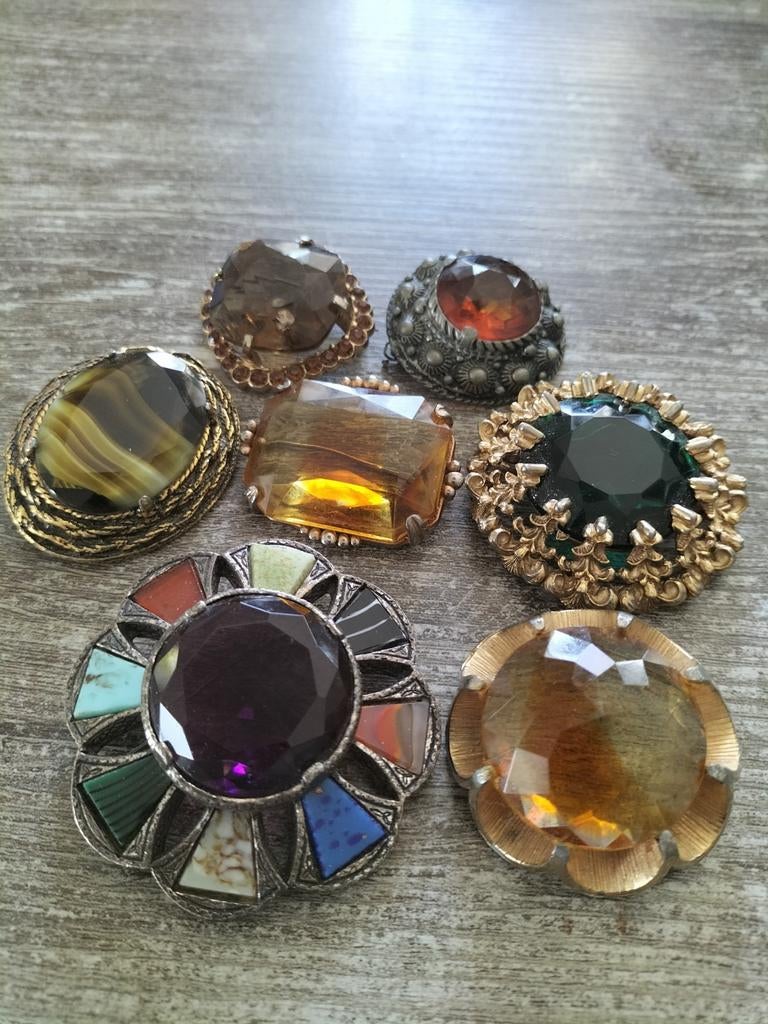 Prachtige 7  Oude grote broches., Verzenden, Overige materialen, Broche