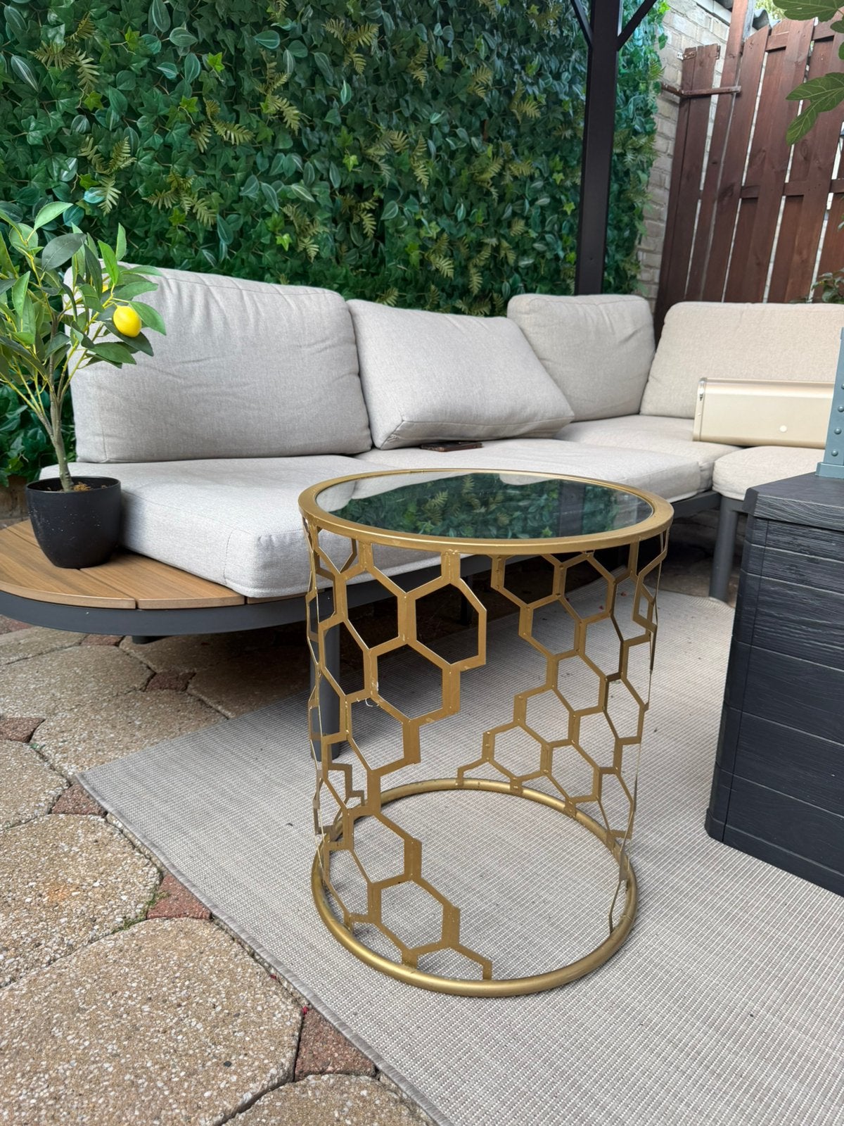 Bijzettafel goud Kwantum, Huis en Inrichting, Tafels | Bijzettafels, Minder dan 55 cm, Metaal of Aluminium, Rond, Zo goed als nieuw