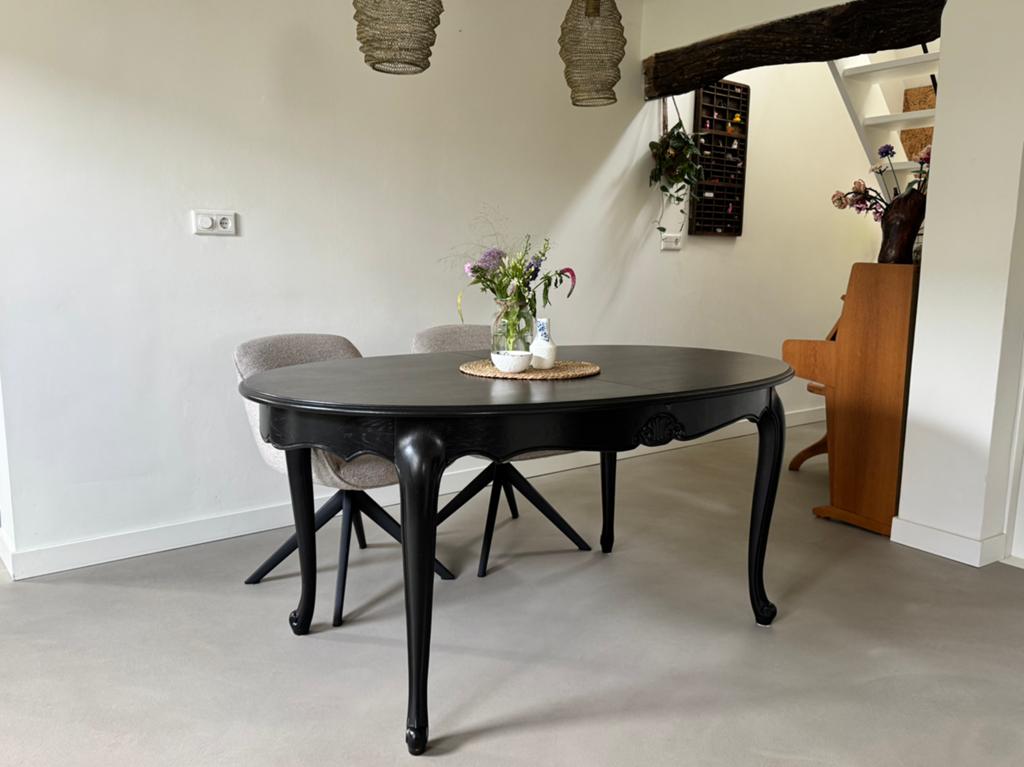 Zwarte uitschuifbare ovale eettafel Queen Ann stijl, Ophalen, Gebruikt, 100 tot 150 cm, 150 tot 200 cm