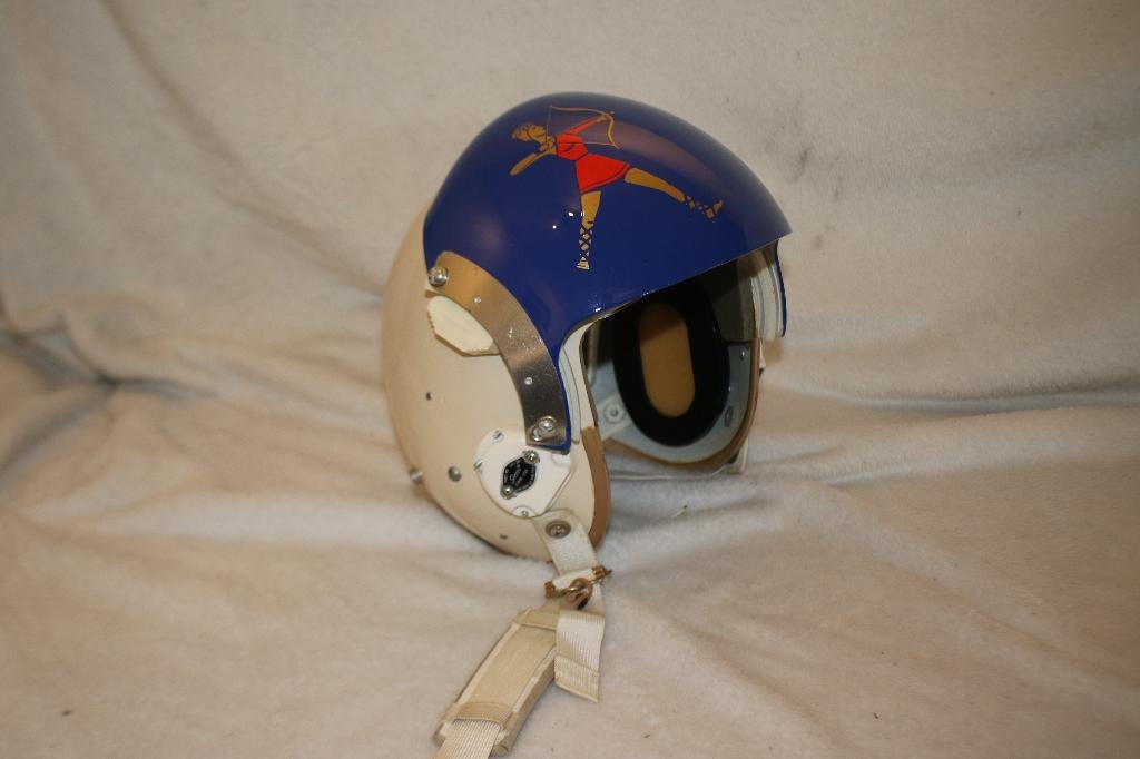 Pilotenhelm HGU26 straaljager flighthelmet "Diana" 323sqn, Verzamelen, Militaria | Algemeen, Ophalen of Verzenden, Landmacht, Nederland
