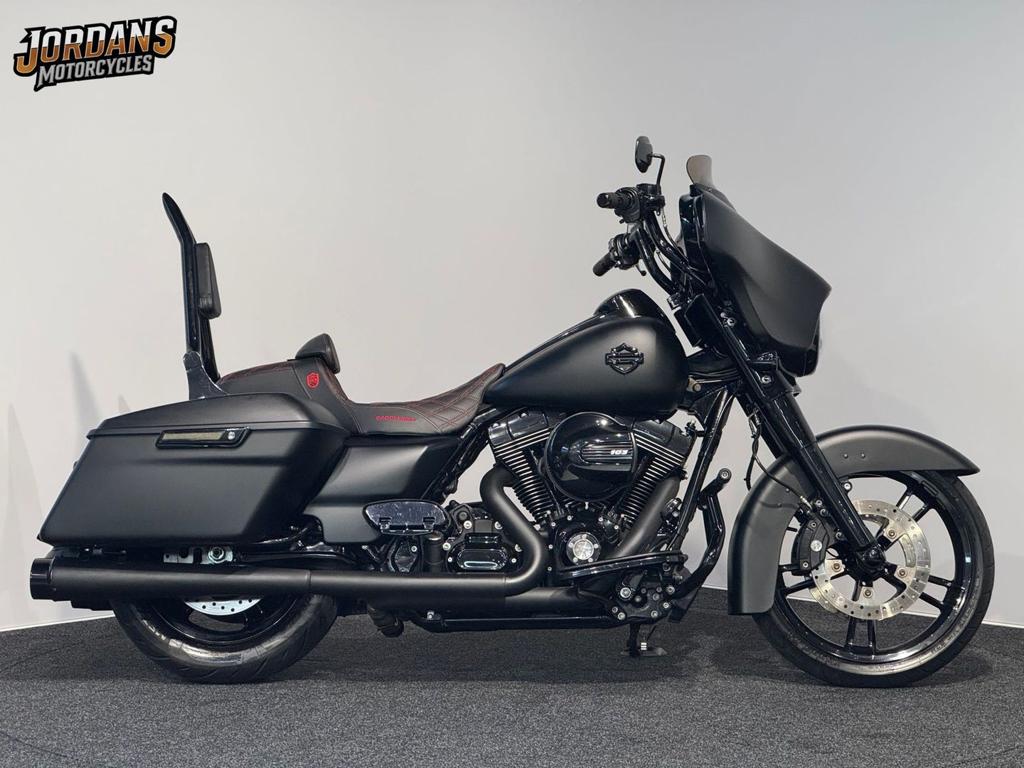 HARLEY-DAVIDSON STREET GLIDE SPECIAL FLHXS CARPLAY (bj 2016), 2 cilinders, 1690 cc, HARLEY-DAVIDSON, Bedrijf