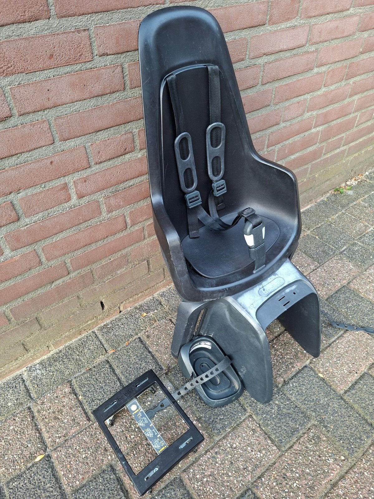 Bobike One Maxi achterzitje met adapter, Fietsen en Brommers, Fietsaccessoires | Fietsstoeltjes, Ophalen, Gebruikt, Achterzitje