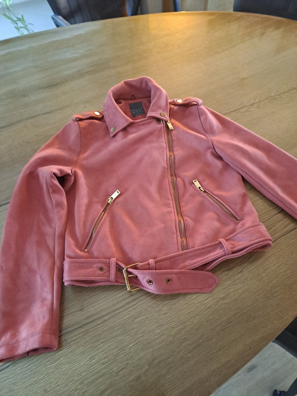 Mooie suède damesjas maat 38 - Primark, Maat 38/40 (M), Primark, Ophalen of Verzenden, Zo goed als nieuw