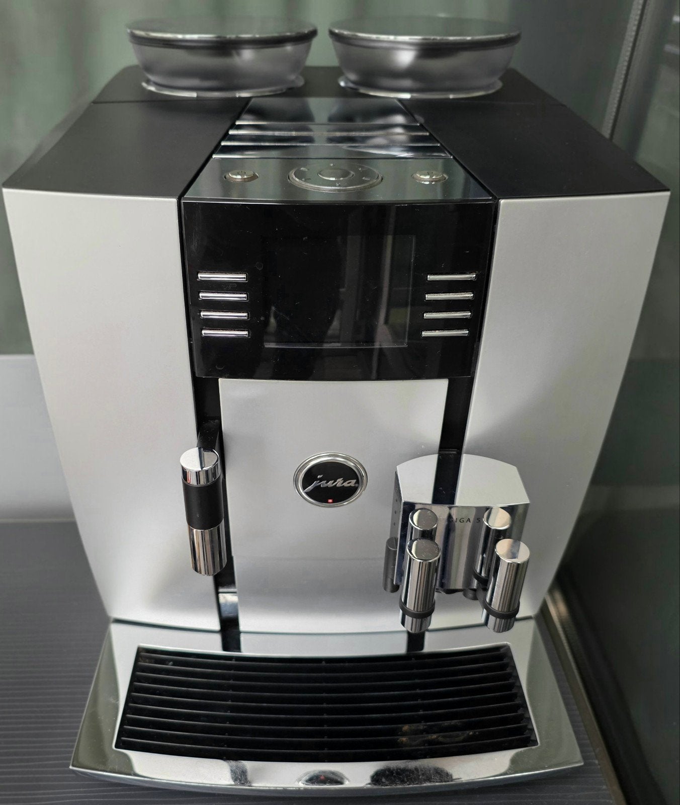 Jura Giga 5 volautomatische koffiemachine, Witgoed en Apparatuur, Koffiezetapparaten, Ophalen, Afneembaar waterreservoir, Gebruikt