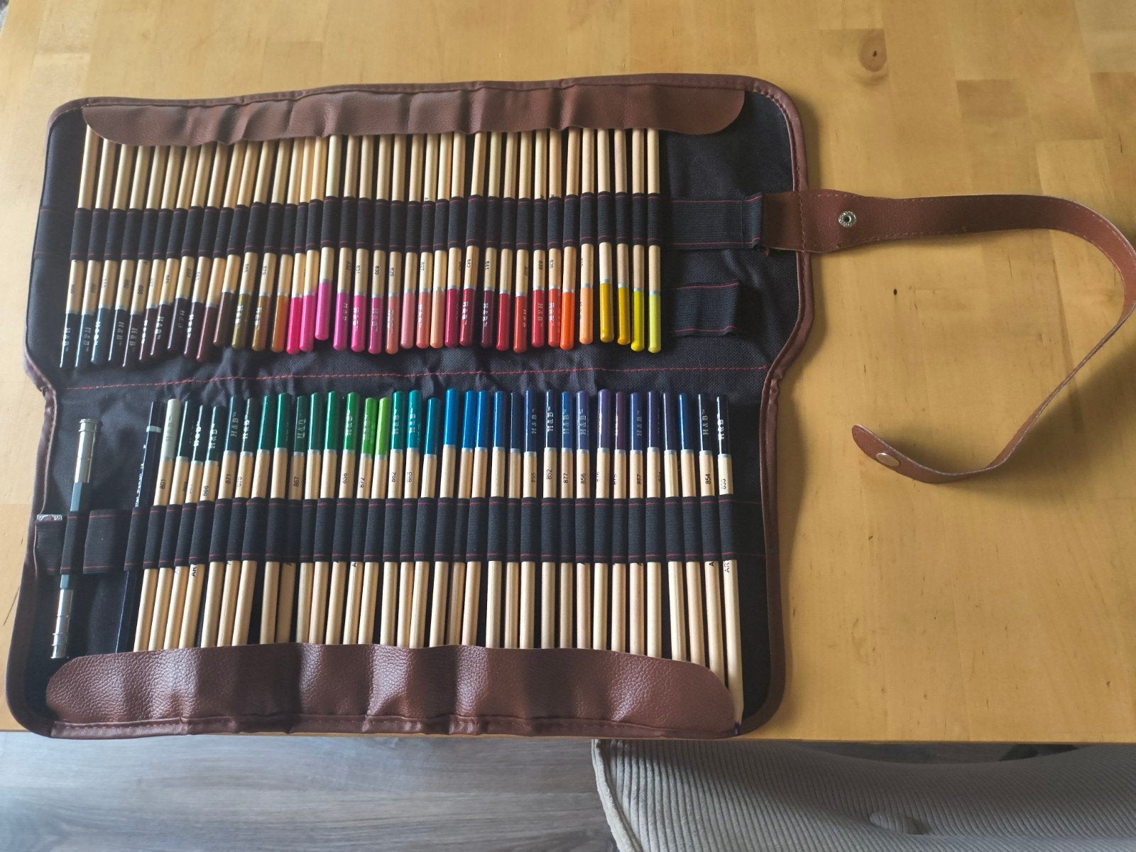 kleurpotloden etui in stof met vegan leer, Ophalen, Zo goed als nieuw, Potlood of Stift