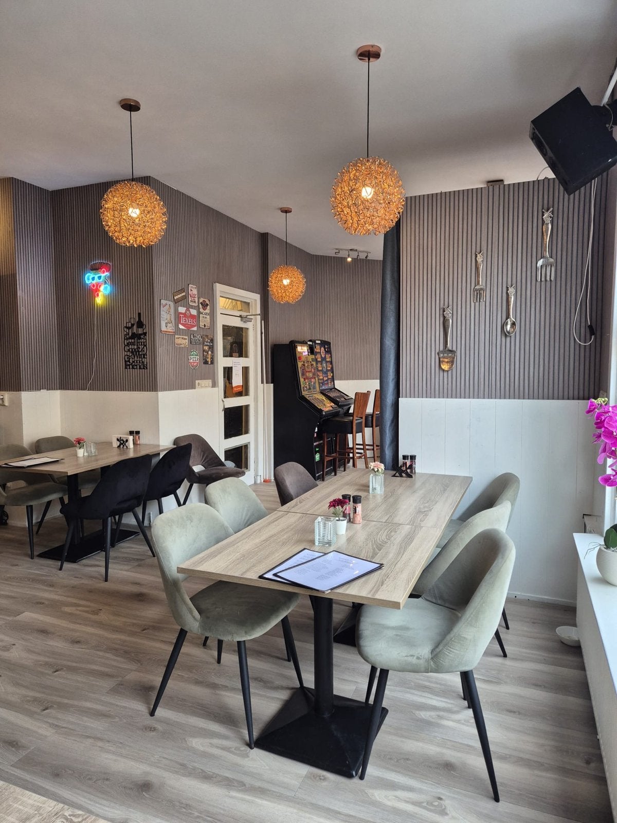 Volledig ingericht restaurant/eetcafé ter overname, Ophalen of Verzenden, Gebruikt