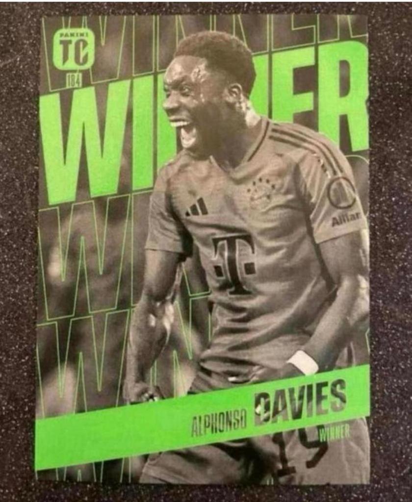 Panini Top Class 2025   WINNER   DAVIES   FC BAYERN MÜNCHEN, Verzenden, Zo goed als nieuw, Plaatje
