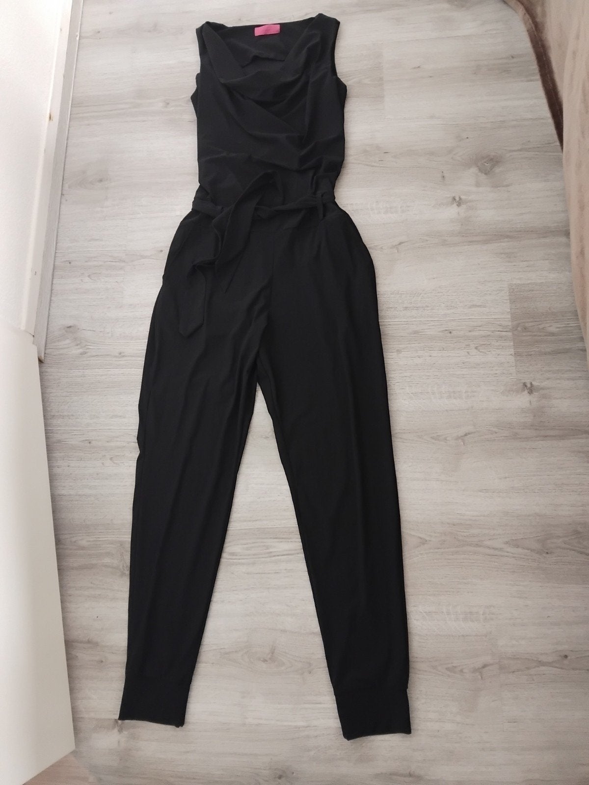 Studio Anneloes Zwarte Jumpsuit Maat M, Kleding | Dames, Maat 38/40 (M), Studio Anneloes, Zwart, Ophalen of Verzenden