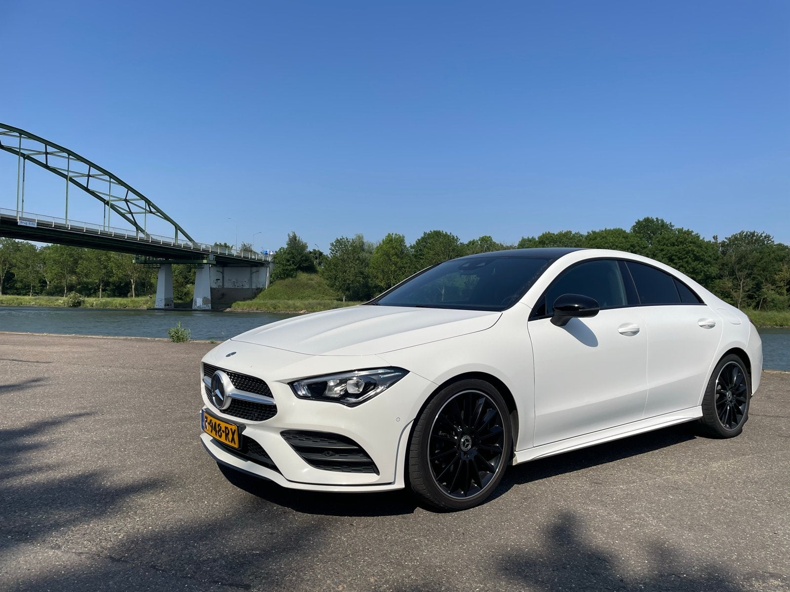 Mercedes-Benz CLA 180 136pk 7G-DCT 2019 Wit, 136 pk, Zwart, 4 cilinders, Wit