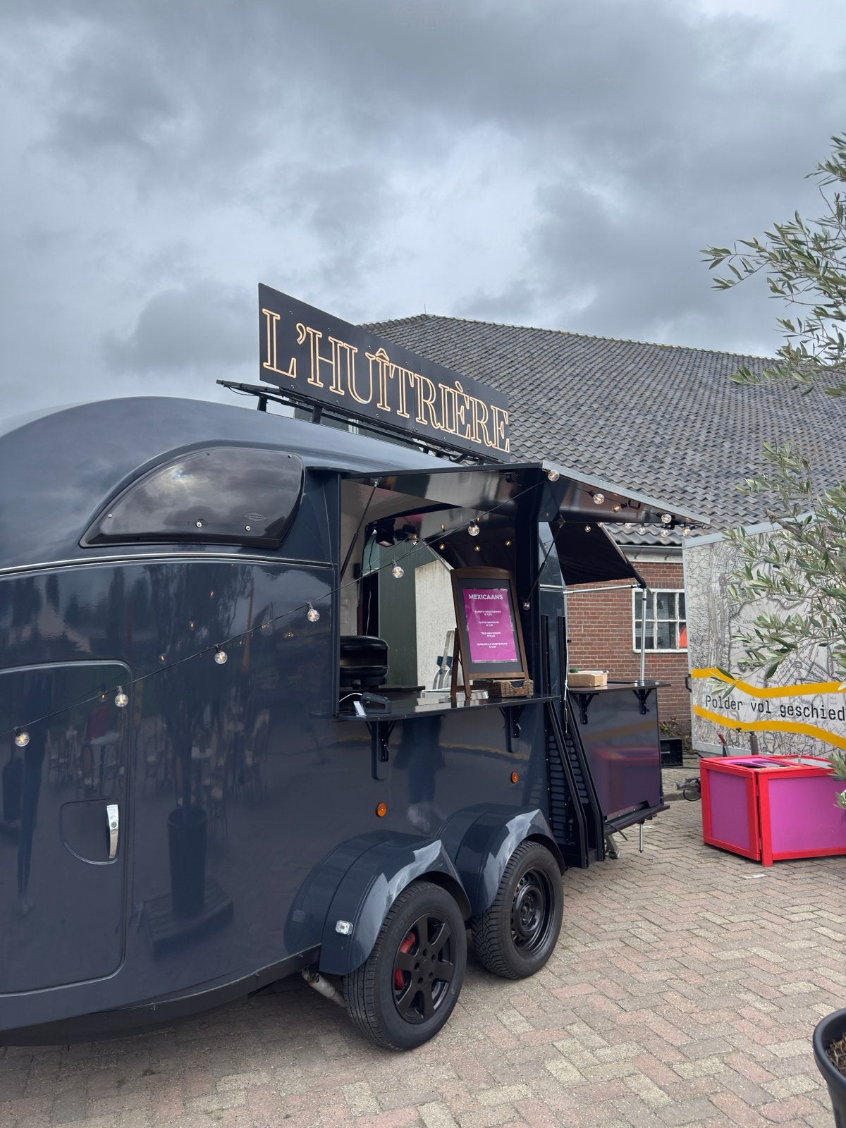Unieke Mobiele Foodtruck - L'Huitrière, Drie personen of meer, Meerdaags