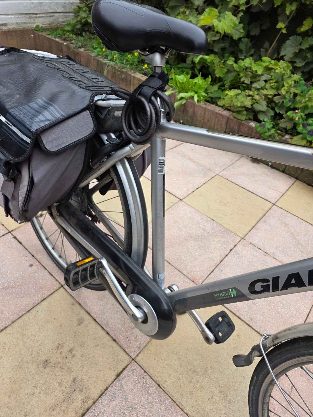 Giant elektrische fiets Met fietstassen-Oplader, Ophalen, Gebruikt, Minder dan 30 km per accu, Giant