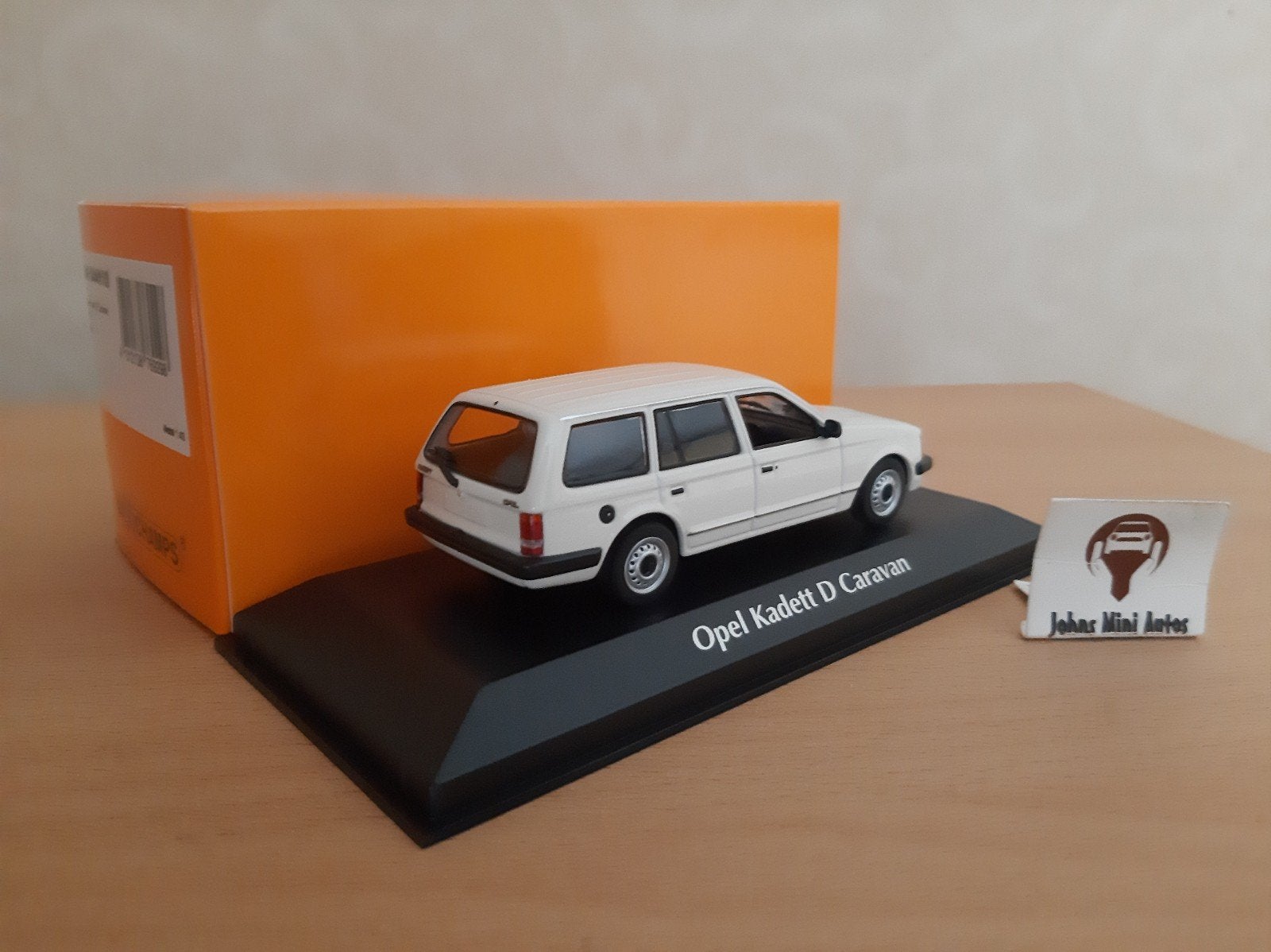 Opel Kadett D Caravan wit 1979 van Maxichamps 1:43, Overige merken, Auto, Nieuw, Ophalen of Verzenden