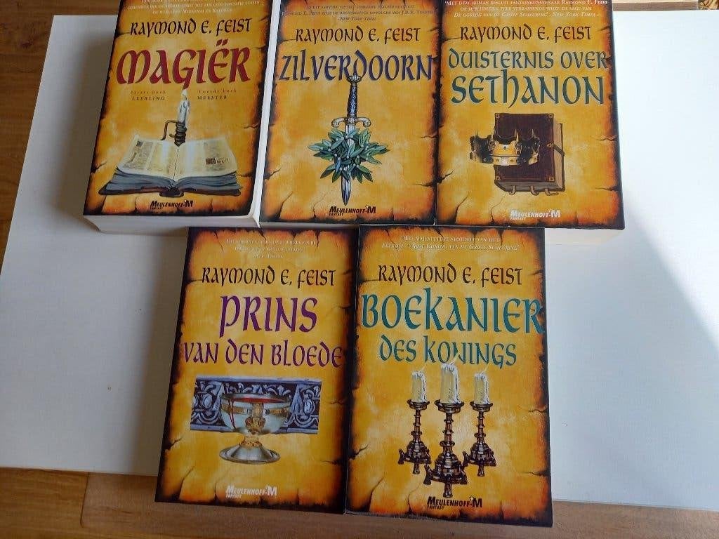Raymond Feist: 5x Oorlog van de Grote Scheuring , Boeken, Ophalen of Verzenden, Gelezen