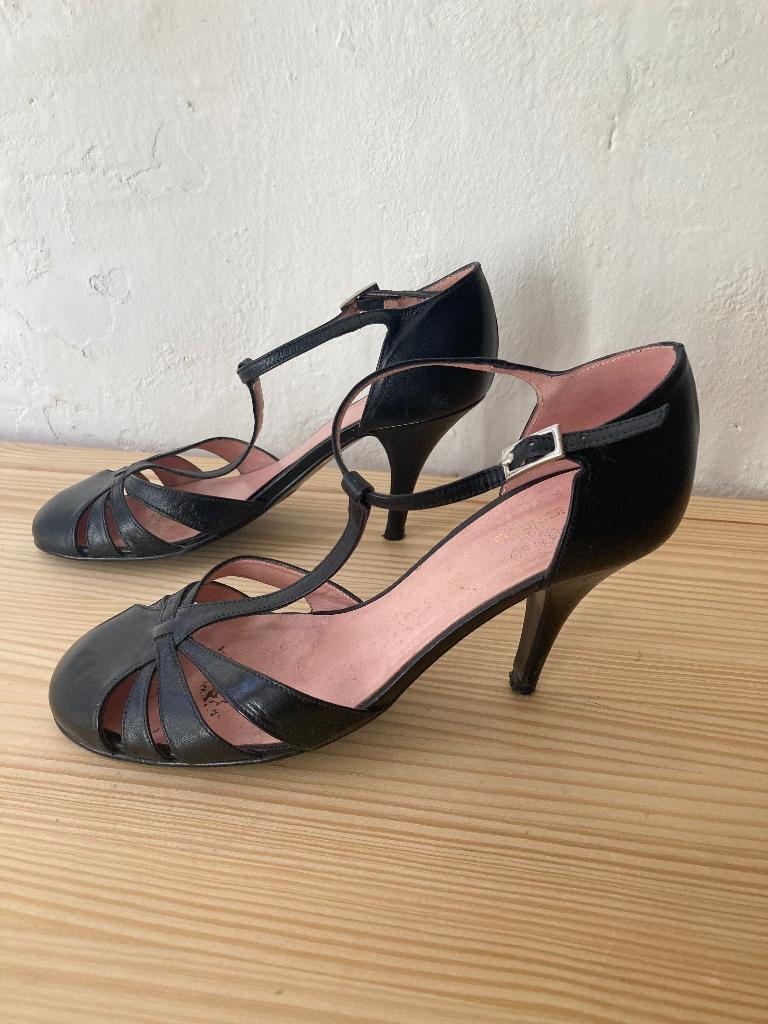 vintage T-strap pumps, zwart, maat 39, Kleding | Dames, Schoenen, Zo goed als nieuw, Schoenen met hoge hakken, Zwart, Verzenden