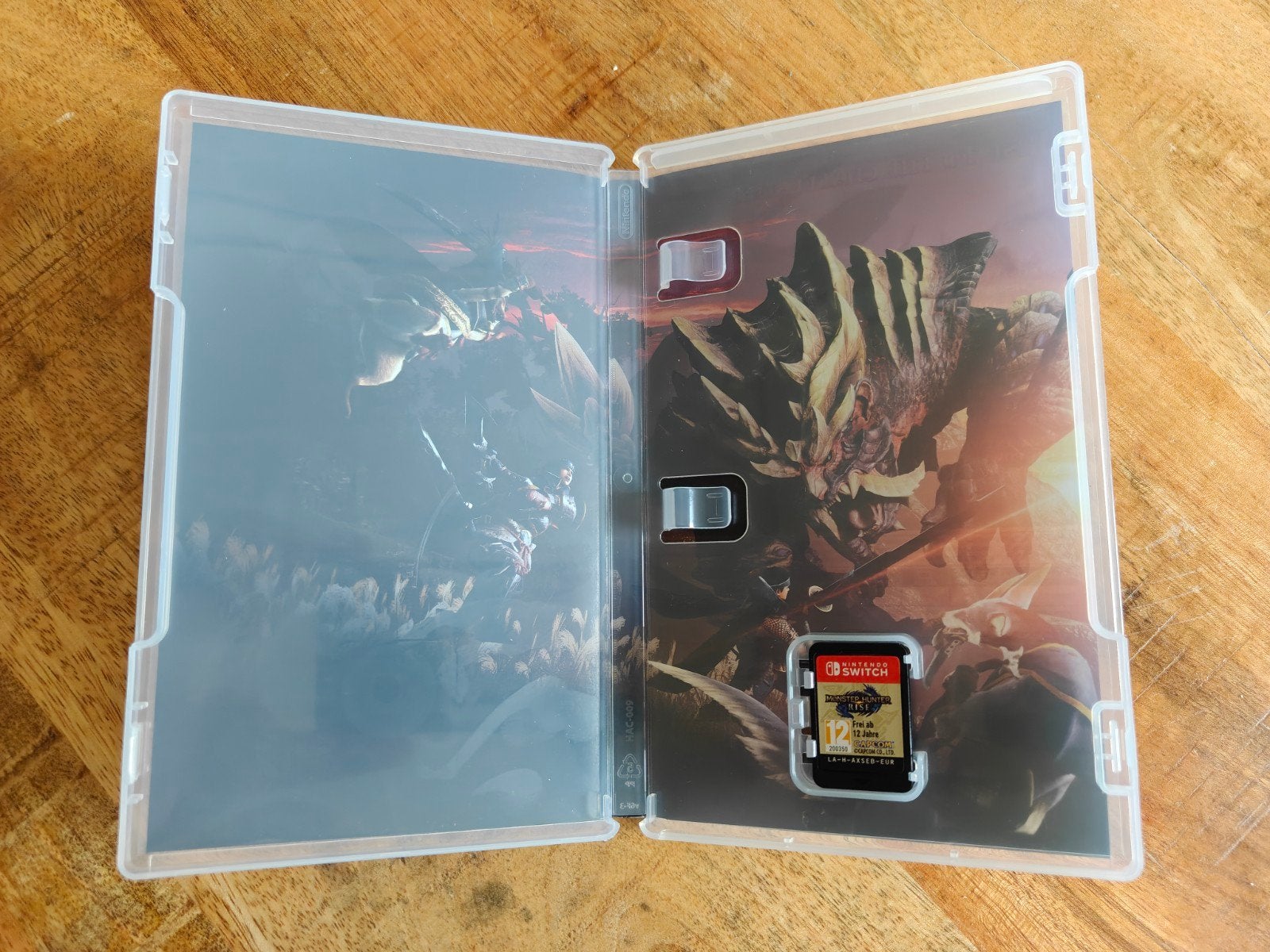 Monster Hunter Rise - Nintendo Switch, Ophalen, Met games, Zo goed als nieuw, Zonder controller
