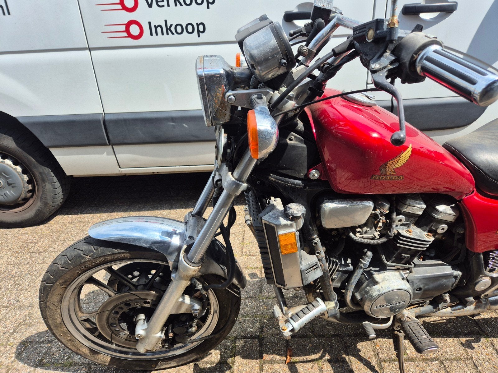 Honda vf700c magna voor onderdelen of opknappen, Ophalen