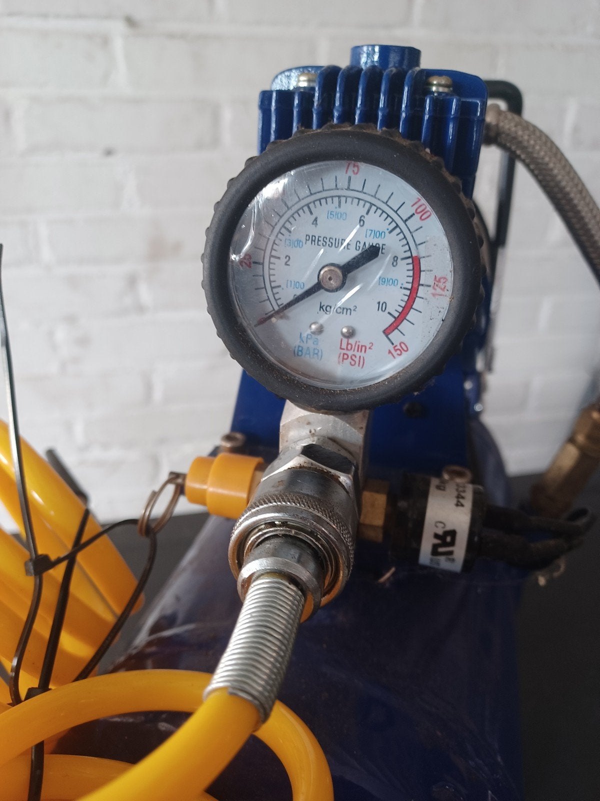 Nieuwe Air Erupt Inflator 12V Compressor, Ophalen, 6 tot 10 bar, Nieuw, Minder dan 200 liter/min
