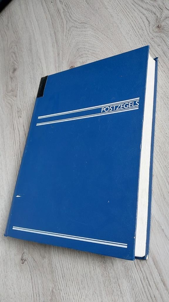 Postzegelalbum met erg veel buitenlandse postzegels, Postzegels en Munten, Postzegels | Volle albums en Verzamelingen, Ophalen of Verzenden