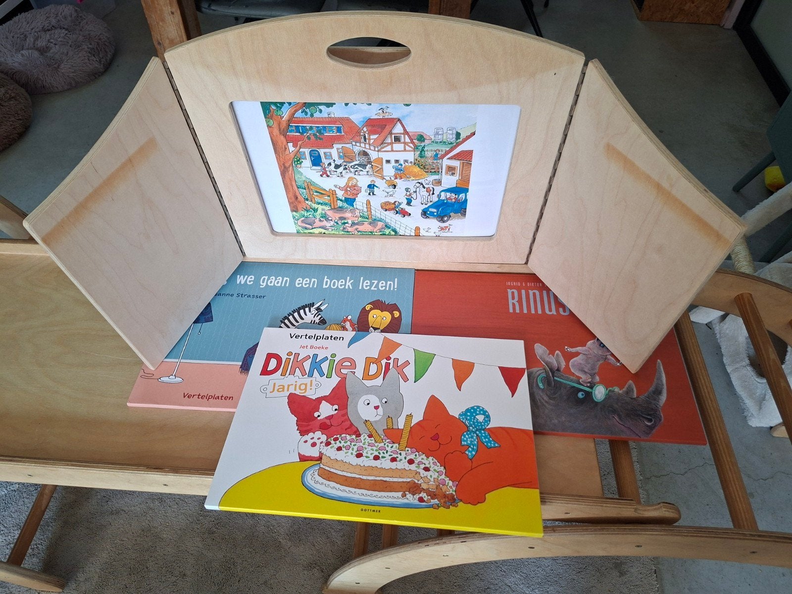 Houten Vertelkast KreaShibai met 3 sets vertelplaten!, Ophalen of Verzenden, Zo goed als nieuw, Taal en Lezen