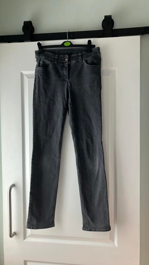 Jeans spijkerbroek gerry weber maat 38, Kleding | Dames, Spijkerbroeken en Jeans, Ophalen of Verzenden, Zo goed als nieuw, Blauw