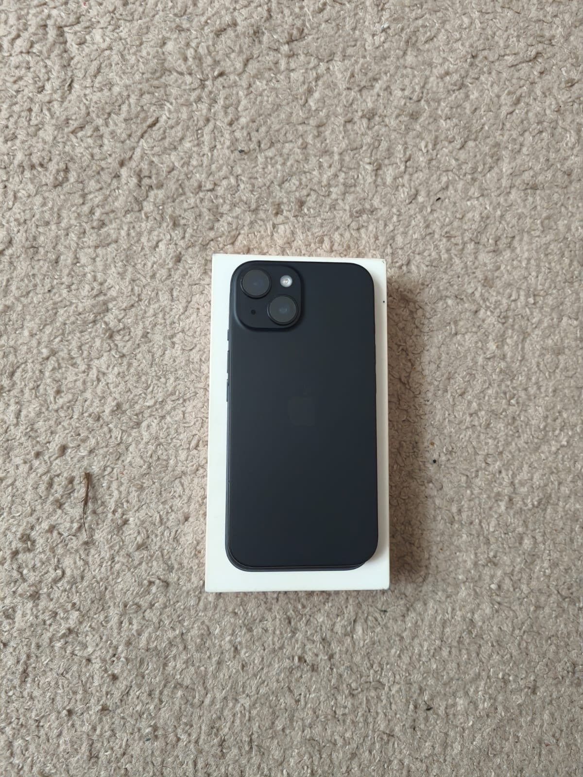 iPhone 15 128 GB Zwart - Zo goed als nieuw