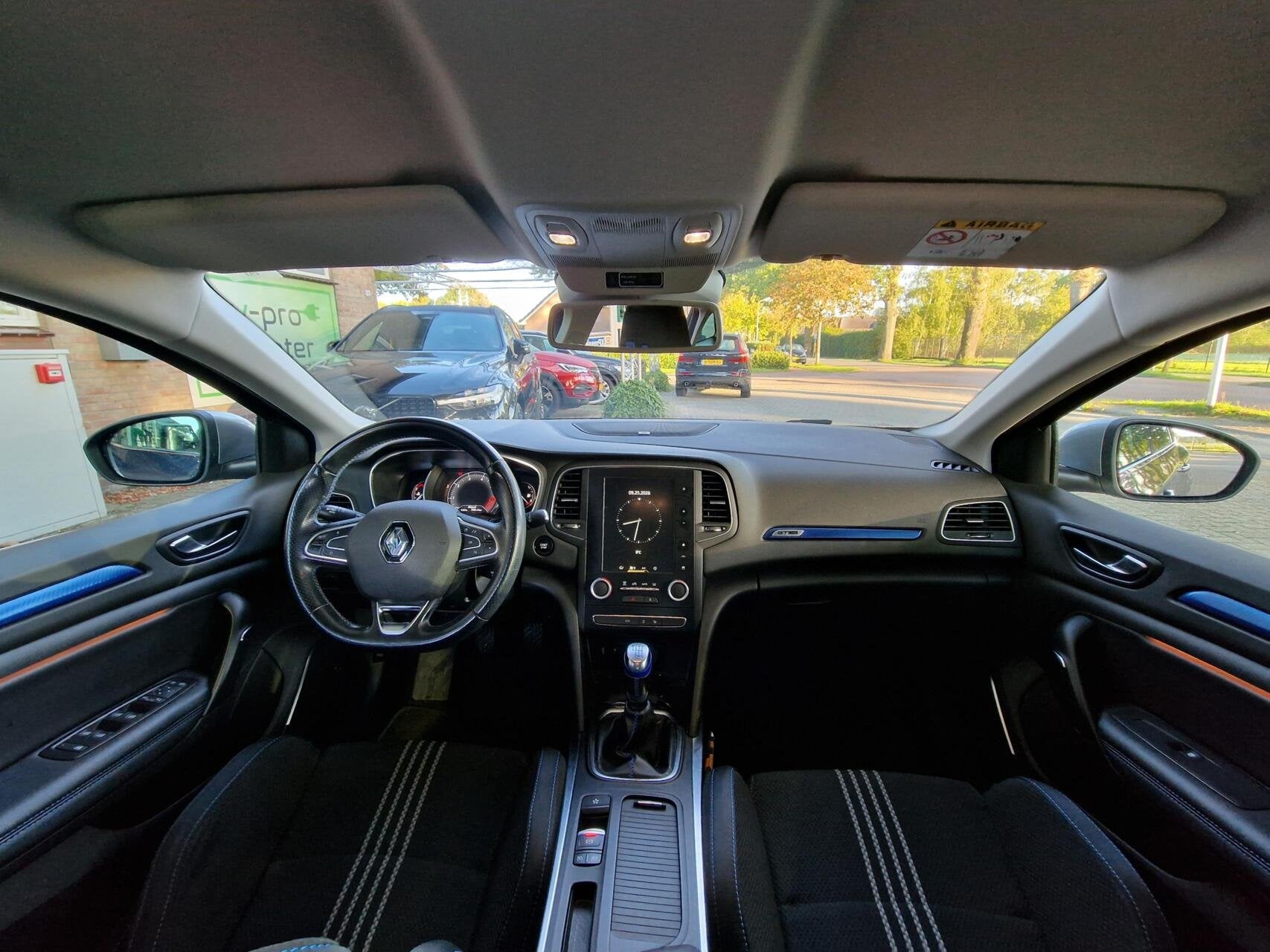 Renault Megane Estate 1.2 TCe GT-Line|Bose|Trekhaak|Camera|C, Voorwielaandrijving, Gebruikt, 4 cilinders, Met garantie (alle)