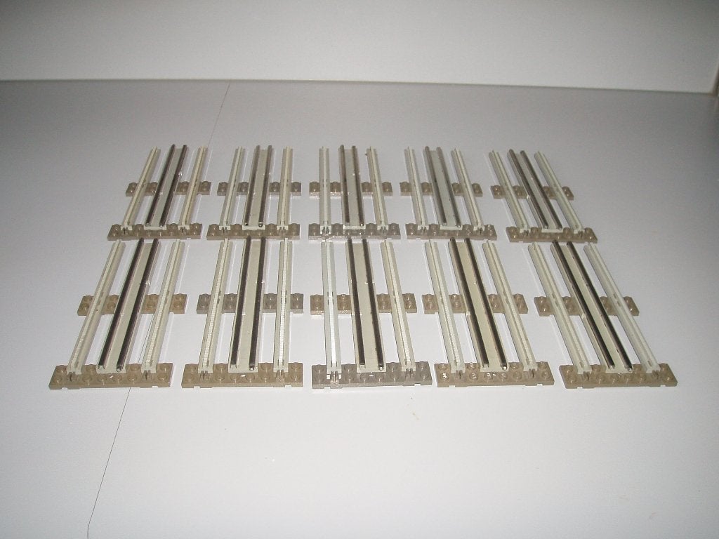 LEGO Rails Recht 12v GRIJS 1 tot 30 zeer goede staat!, Gebruikt, Overige thema's, Lego, Ophalen of Verzenden