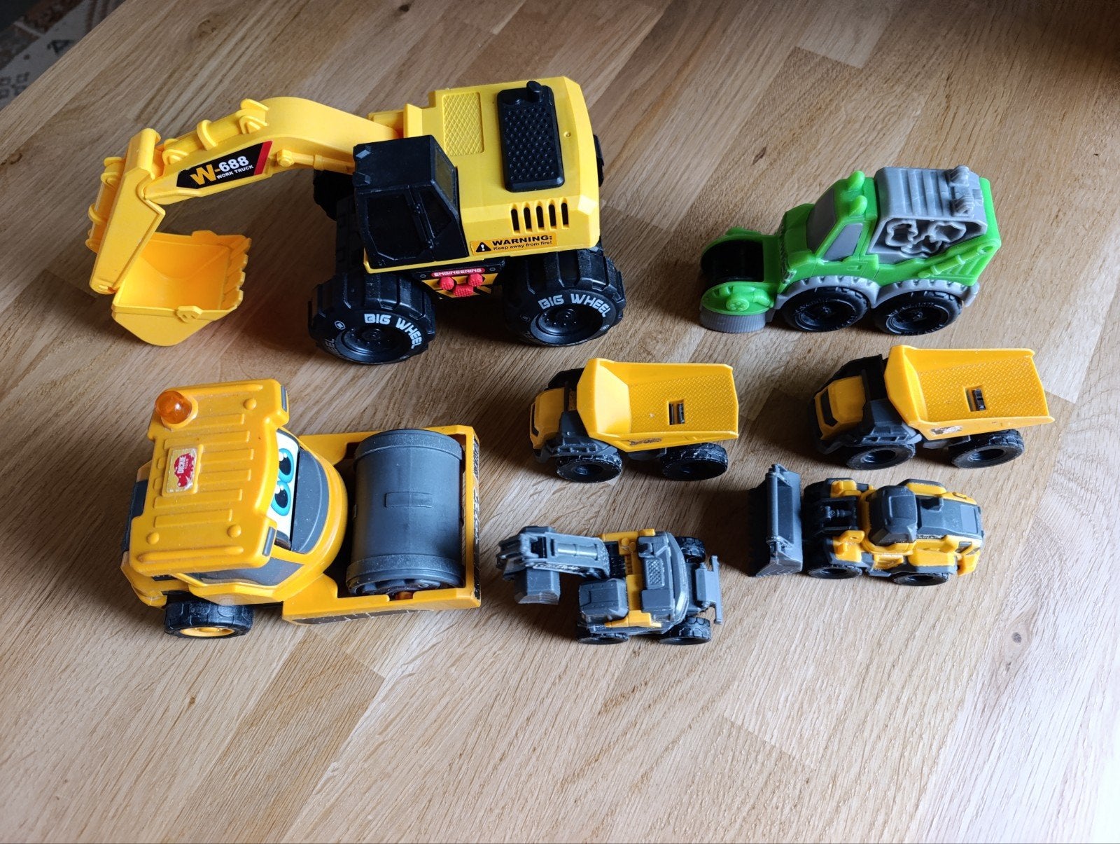 Set speelgoedvoertuigen: werkvoertuigen en auto's, Kinderen en Baby's, Ophalen, Gebruikt