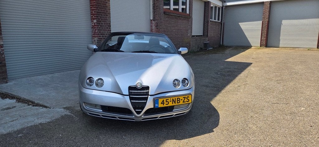 Alfa Romeo Spider 2.0 JTS, Auto's, Alfa Romeo, Voorwielaandrijving, Lederen bekleding, 1380 kg, Gebruikt