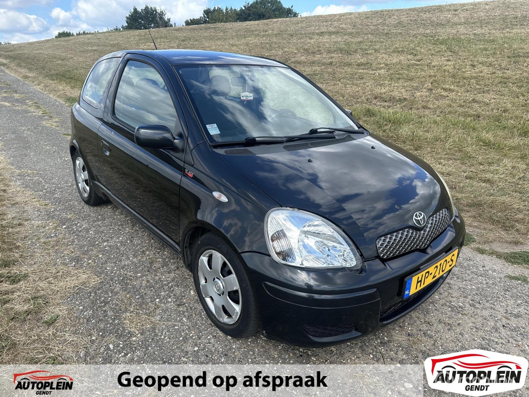 Toyota Yaris 1.0 VVT-i, Auto's, Gebruikt, 31 €/maand, 4 cilinders, 400 kg