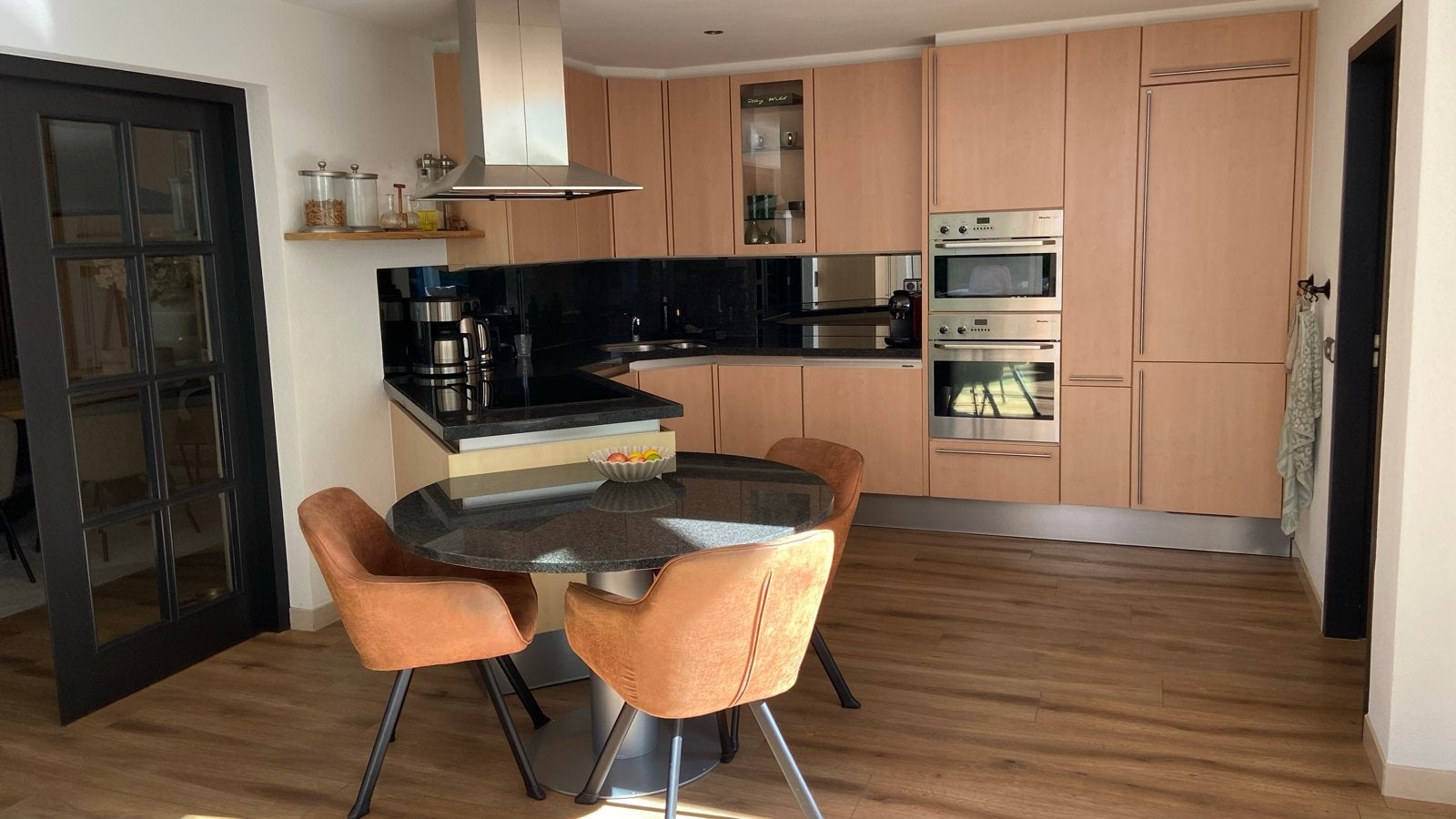 Siematic hoekkeuken met Miele apparatuur en granieten blad, Ophalen, Gebruikt, Bruin, Hoekkeuken