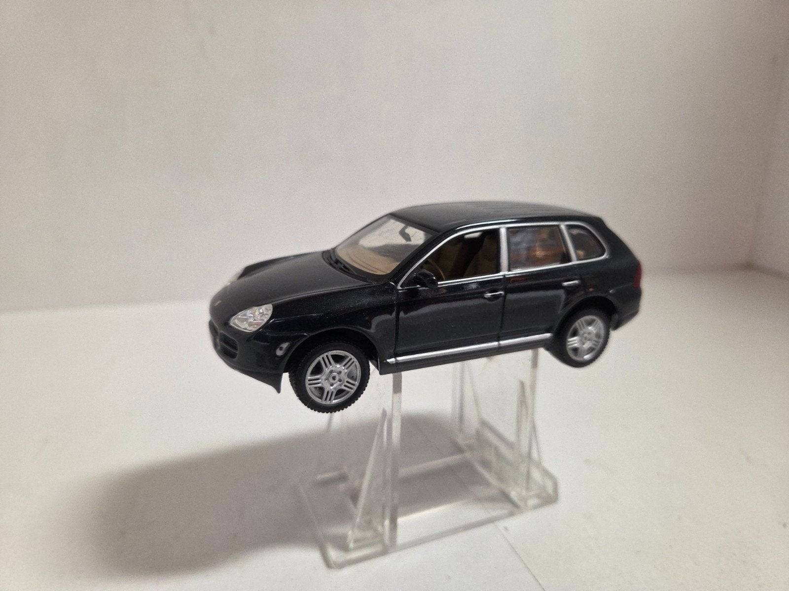 Minichamps Porsche Cayenne 1:43, Hobby en Vrije tijd, Modelauto's | 1:43, Auto, ., Ophalen of Verzenden, Zo goed als nieuw
